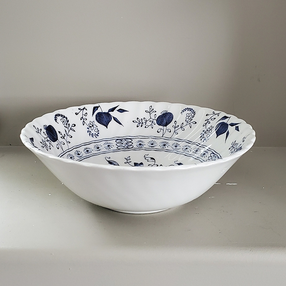 Johnson Brothers Blue Nordic  Blue Onion Round Serving Bowl 8.25"